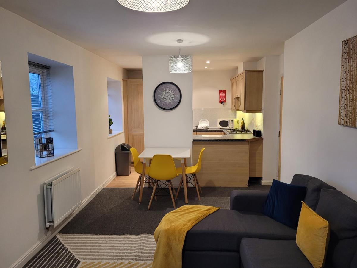 Catchpole Stays Abbey Field Apartment- A Lovely 2 Bed Apartment With Field Views Near Colchester Town Centre מראה חיצוני תמונה